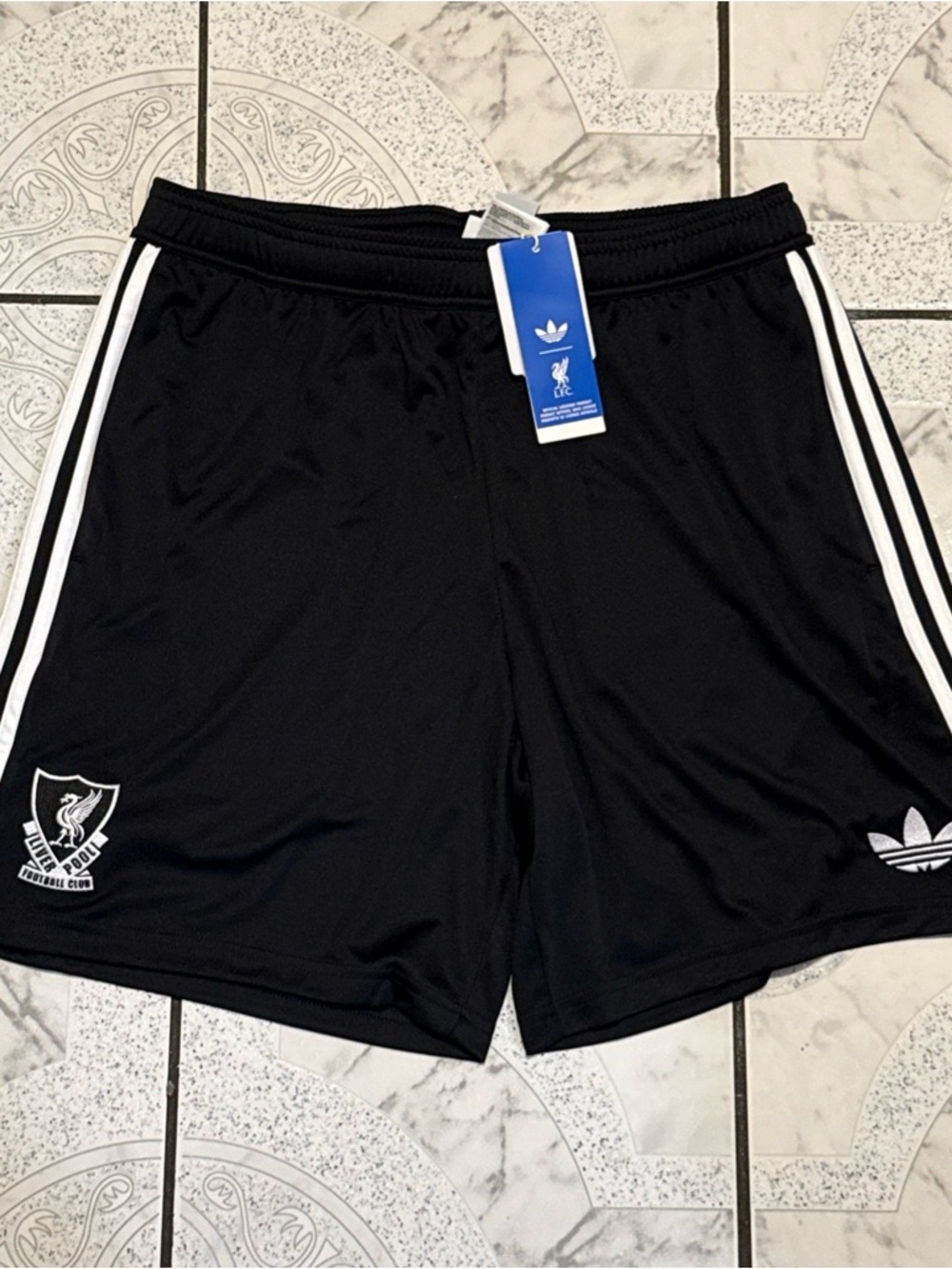 New Adidas Liverpool FC 25/26 Third Goalkeeper Shorts Men’s Size Large JV6482